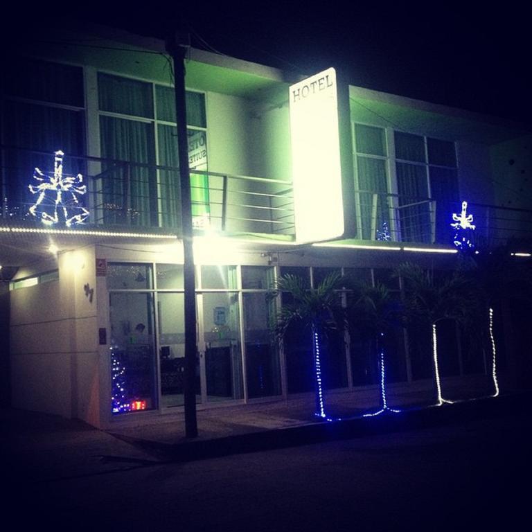 Hotel & Suites Mo Sak Tapachula Ngoại thất bức ảnh
